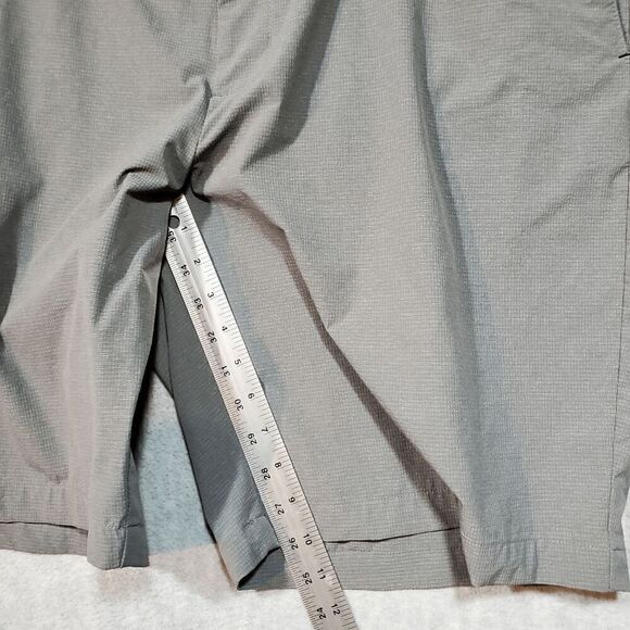 Tommy Bahama Shorts Mens 42 Gray Chino Casual Flat Front Regular Fit Logo Preppy - Picture 5 of 10